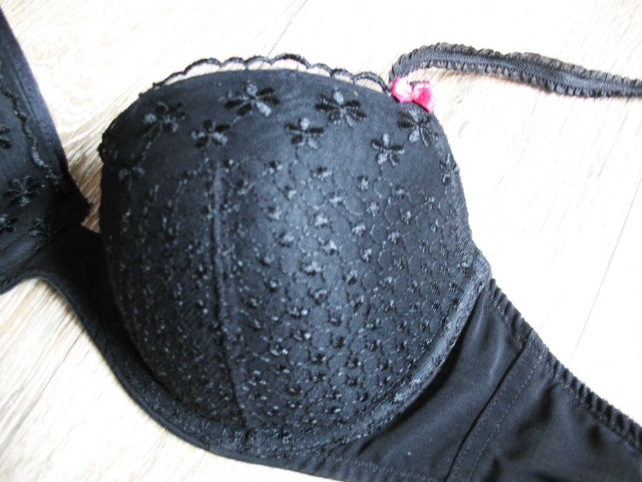 Biustonosz push-up 36 B czarny