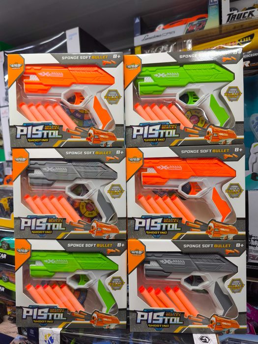 Бластер пістолет nerf з Польщі стріляє на 10 метрів