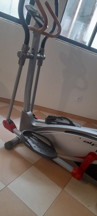 Newfit Alpha Elliptical Trainer442461245942671363