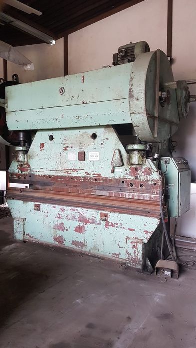 Prasa krawedziowa mechaniczna 3 mb 150 ton