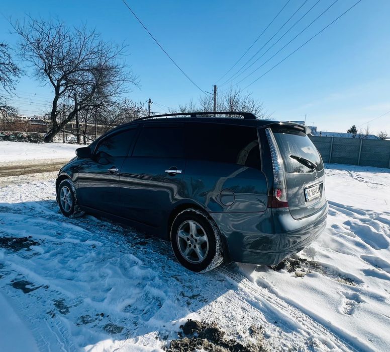 Мицюбиси грандис