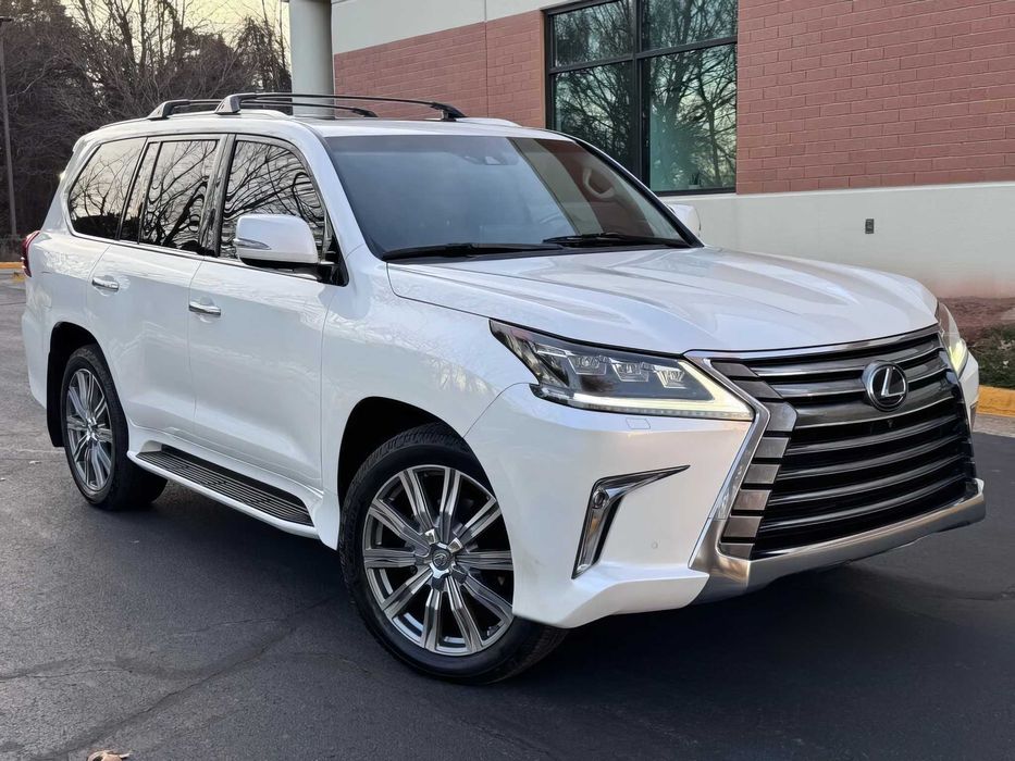 Lexus LX 570      2016