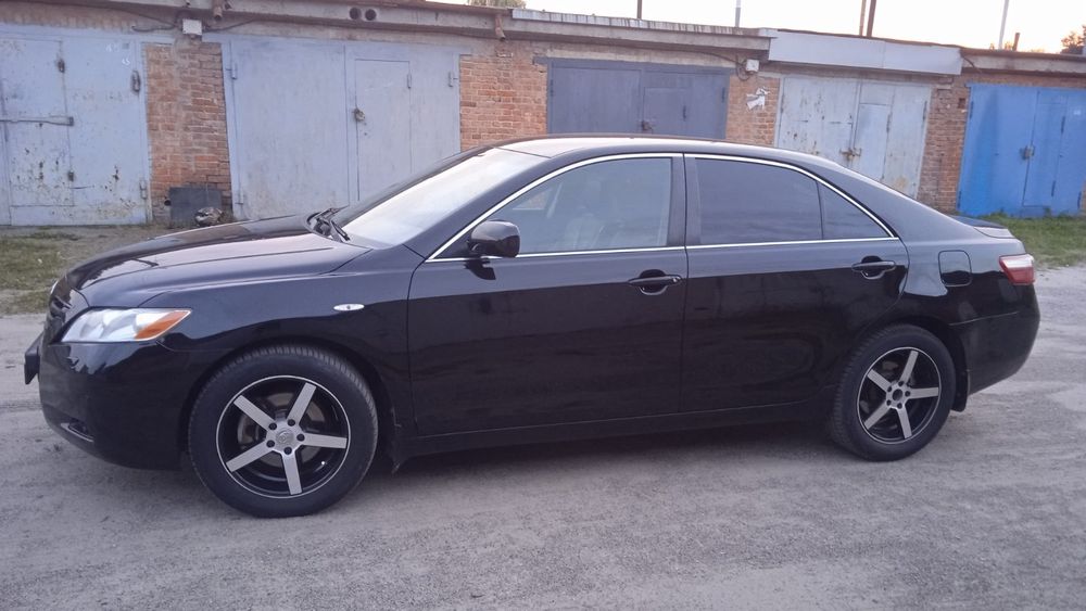 Продам Toyota Camry 40