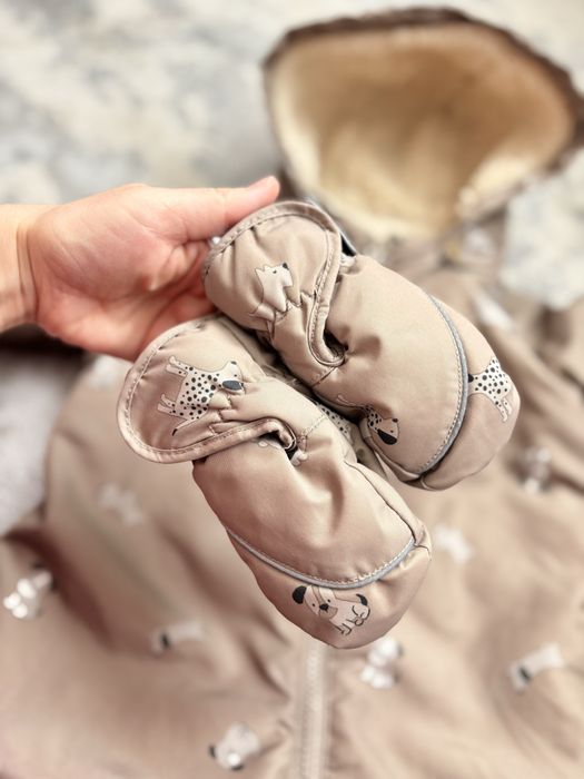 Зимовий комбінезон H&M 74-80 розмір 6-9 місяців з рукавичками (крагами