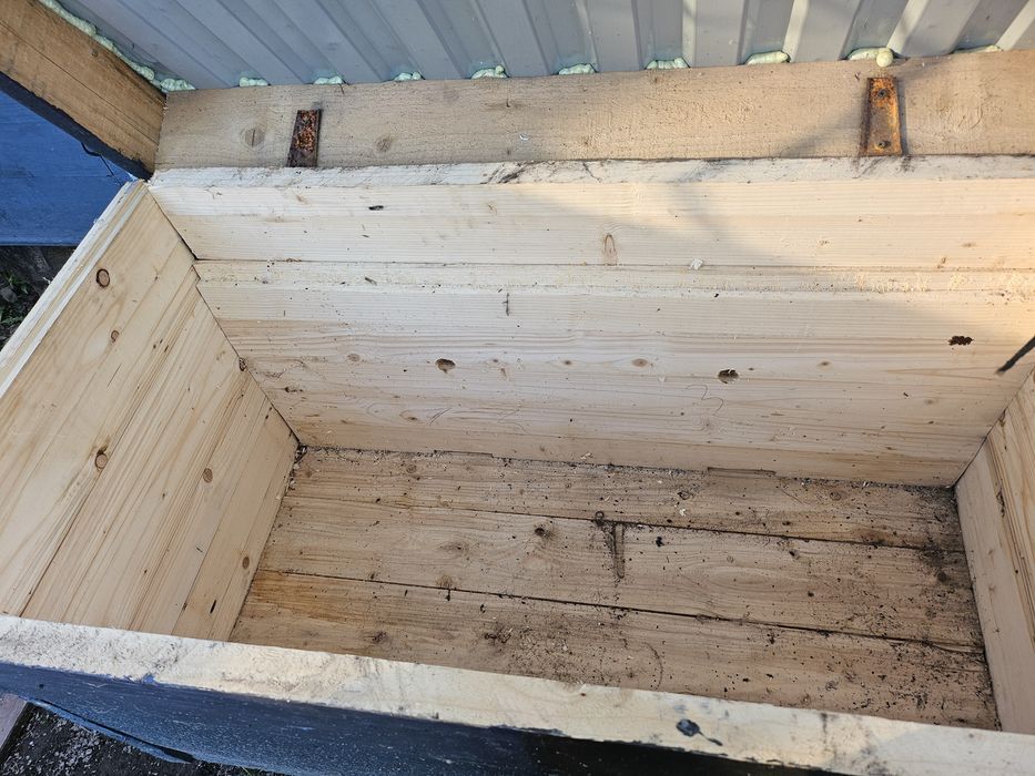 Продаються вулики