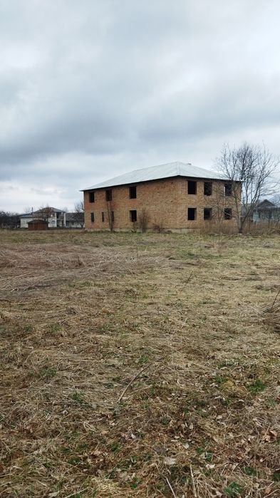 Продам недобудований будинок