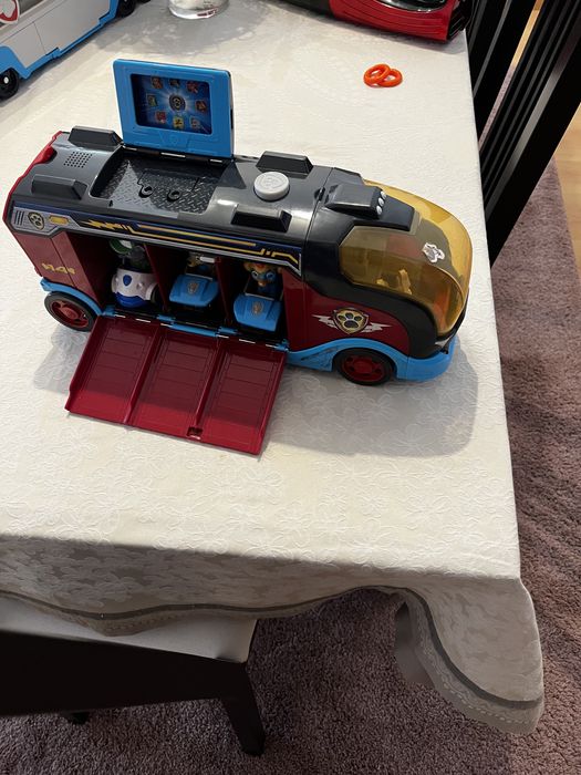 Mini patrulheiro e 3 mini carros