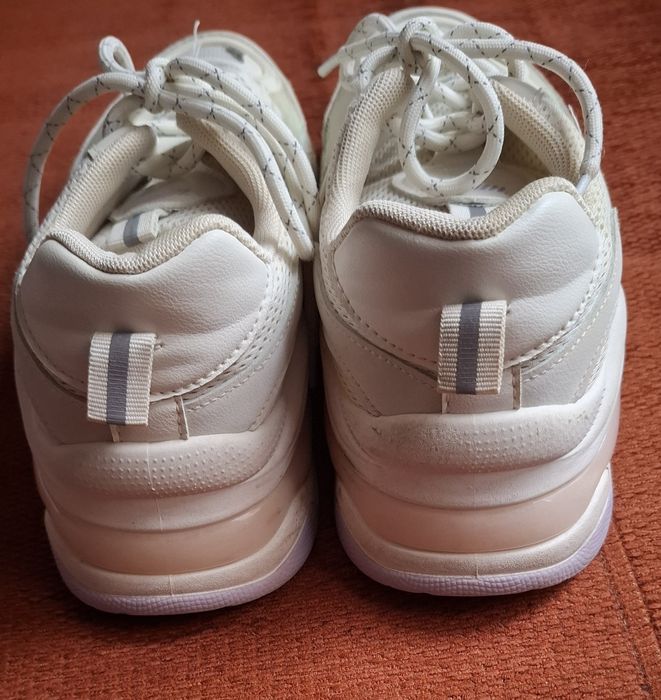 Кросівки  VIOLETA