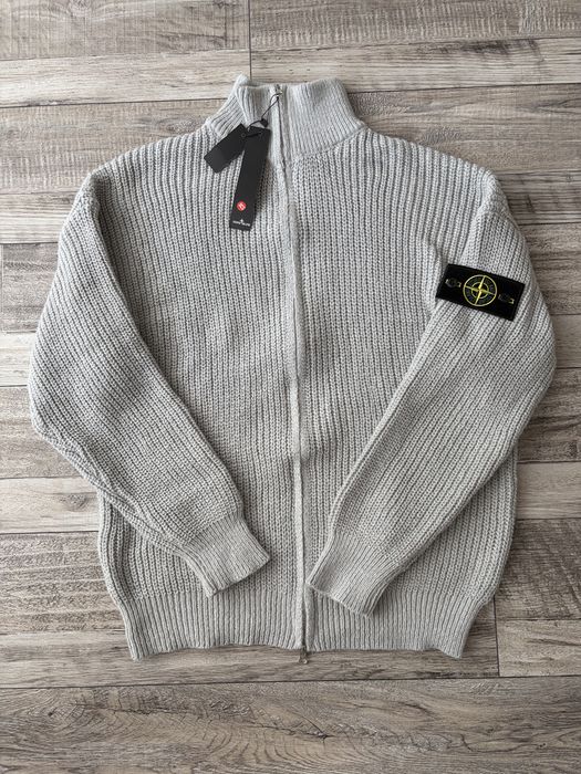 Cardigan stone island
