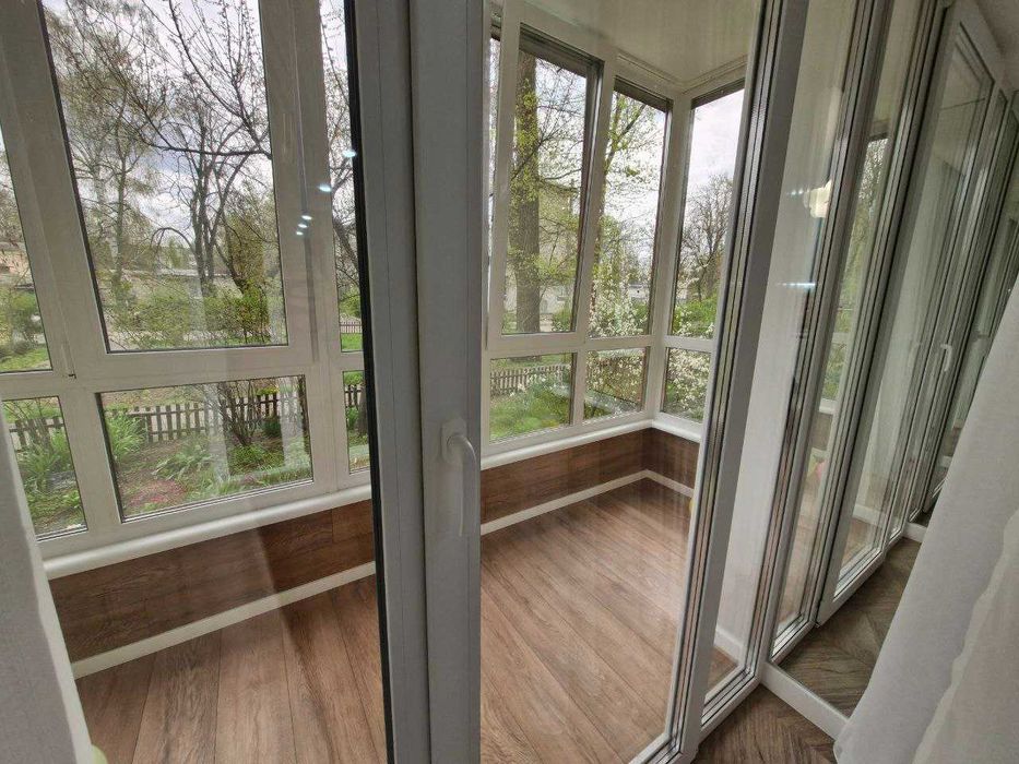 Нова Студія в Парку біля Набережної. Світло 24/7