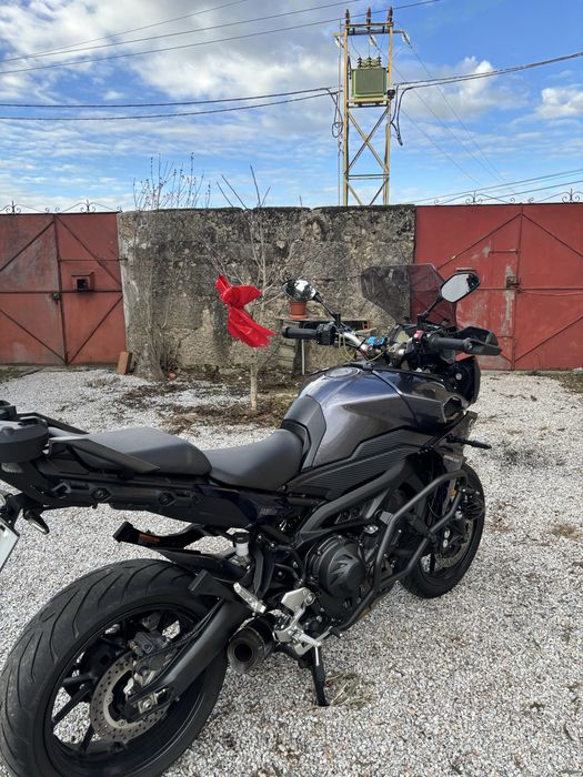 Yamaha tracer 900