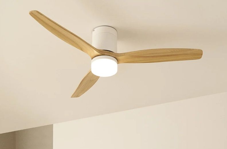 Ventilador teto com luz e controlo remoto
