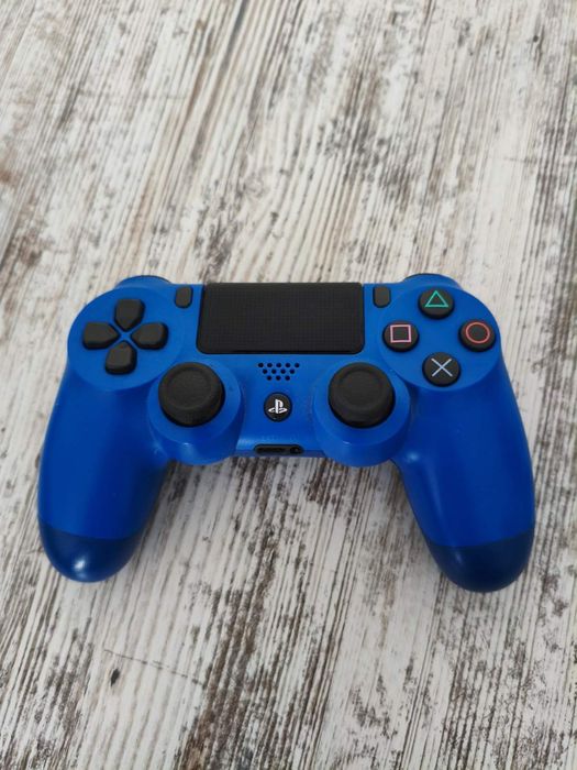 PS4 pro 816GB, 2 геймпада +8дисків