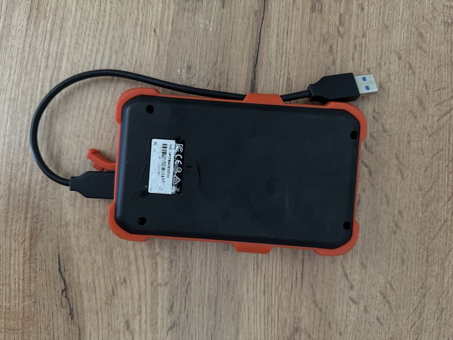 Зовнішній жорсткий диск Apacer AC630 1TB (Протиударний) USB 3.1