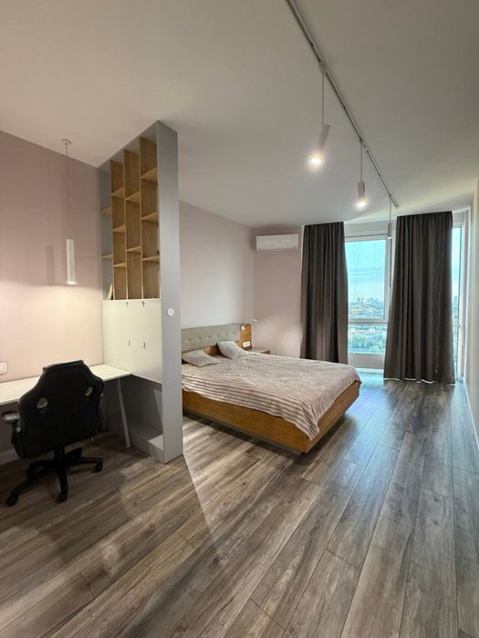 Продаж квартири сусасним ремонтом та з панорамним видом на Київ в ЖК Smart Plaza Polytech! Метро 1 хв