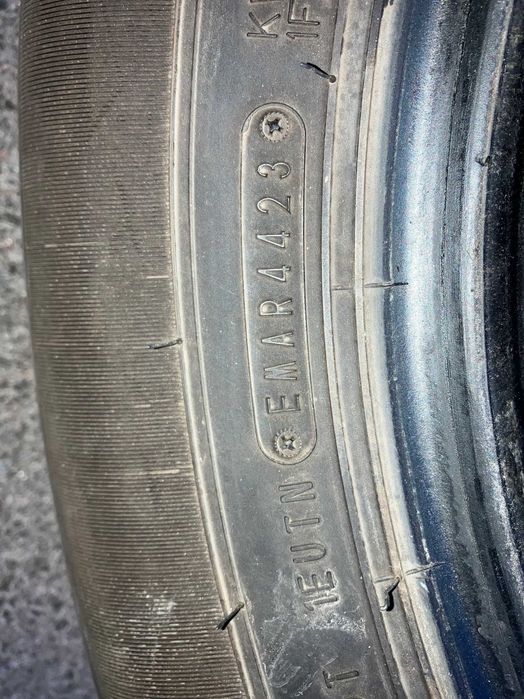 Продам комплект резини Dunlop Grandtrek AT20 195/80 r15
