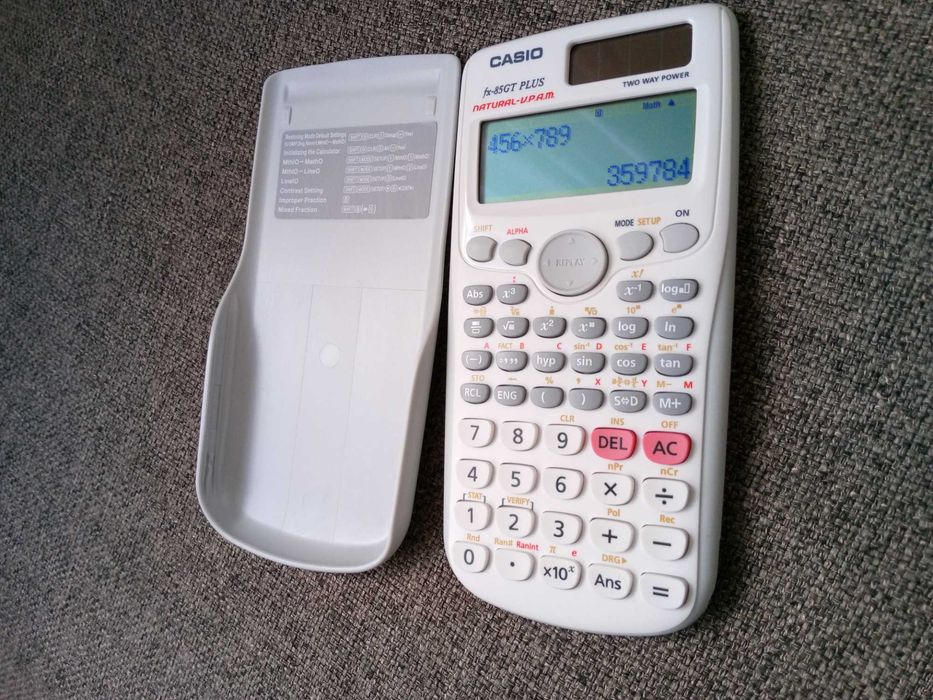 Nowy kalkulator naukowy Casio FX - 85 GT Plus biały unikal
