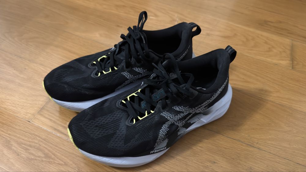 Asics NovaBlast5