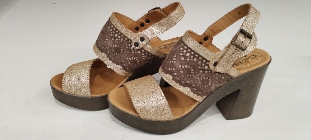 Sandálias de Salto Alto Goodstep - N°39 (Novas)