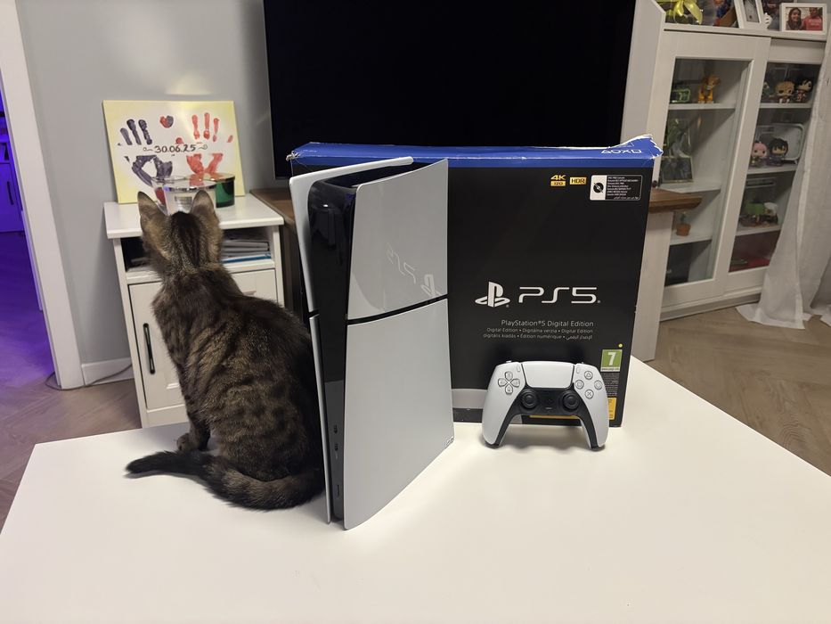 Konsola ps5 slim + pad + pudelko