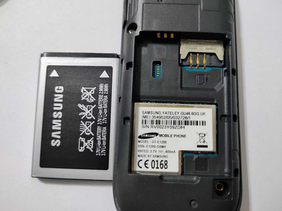 Телефон Samsung E1202 E1200 кнопочный. Ру. клавиатура. Новые