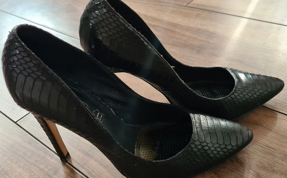 Czarne Szpilki Aldo 38