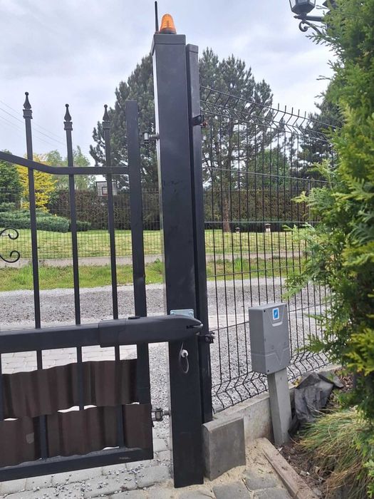 Montaz Automat Napęd silnik silowniki do bramy skrzydłowej Elektrob