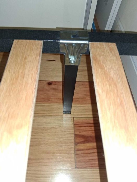 Estrado cama casal c/ pernas 140 x 190 cm