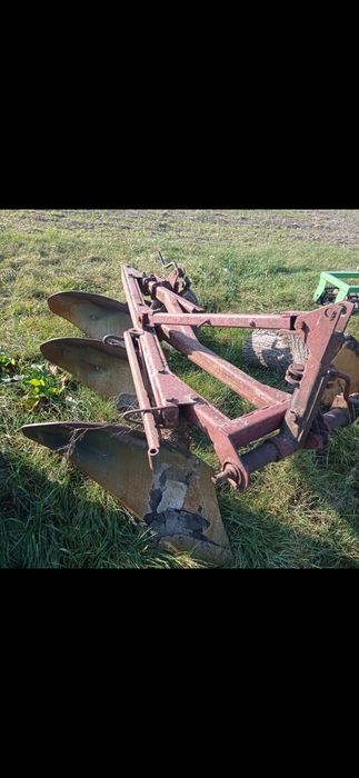 Sprzedam pług 3 skibowy