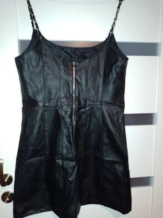 Sukienka z eko skórki