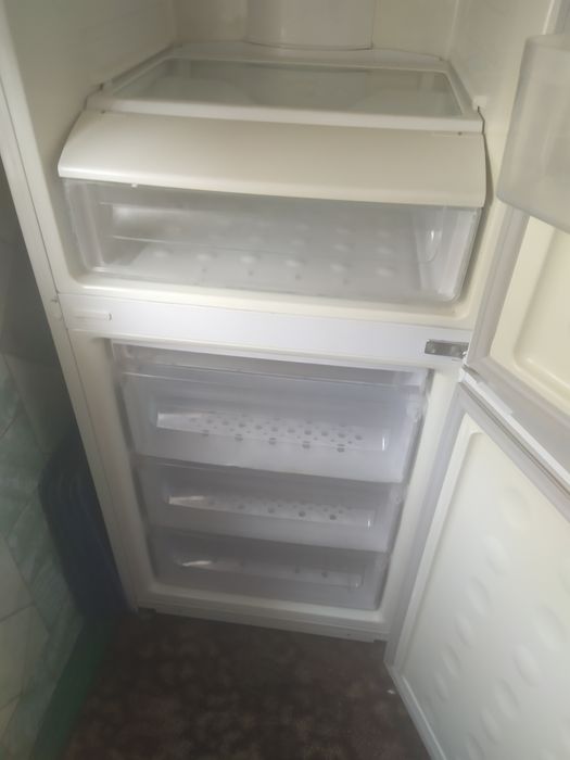 Холодильник Samsung