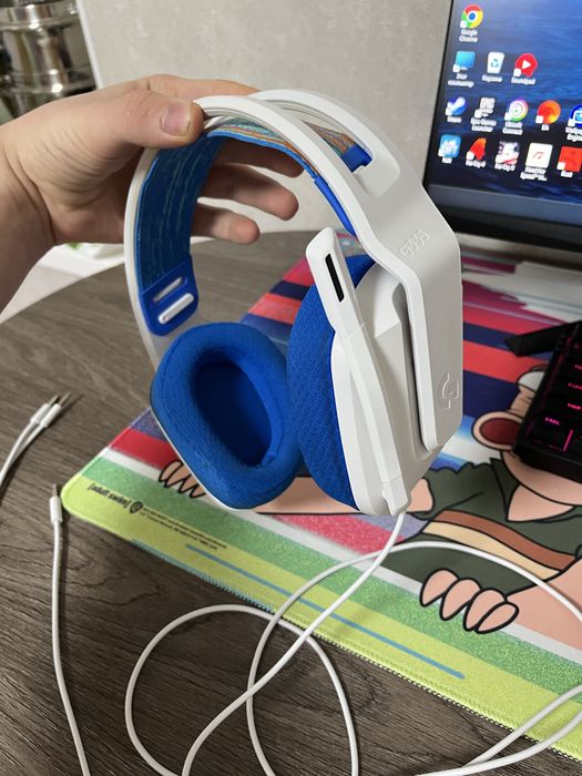 Игровые Logitech g335 наушники иделаьное состояние