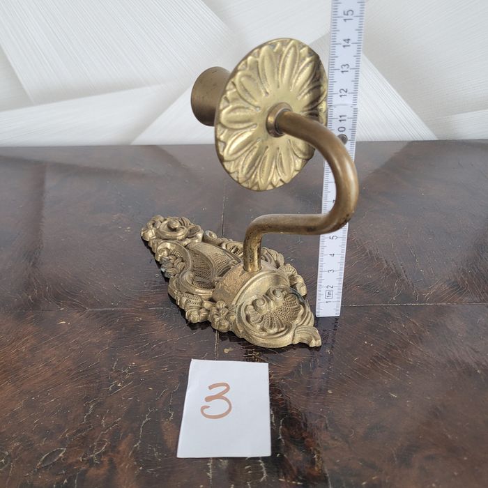 Вінтажні підсвічники.