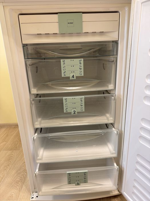 Морозильна камера Liebherr GNP2076/20 NoFrost