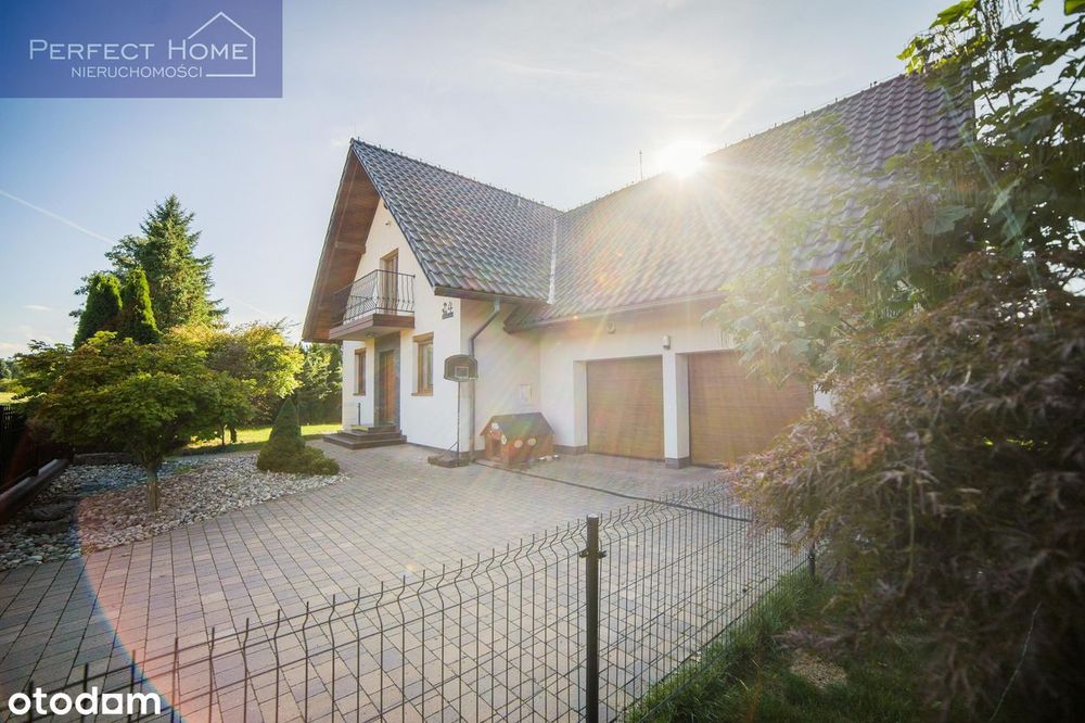 Dom W Kiczycach | 5 Pokoi | 849 M² Działki | Podwójny Garaż
