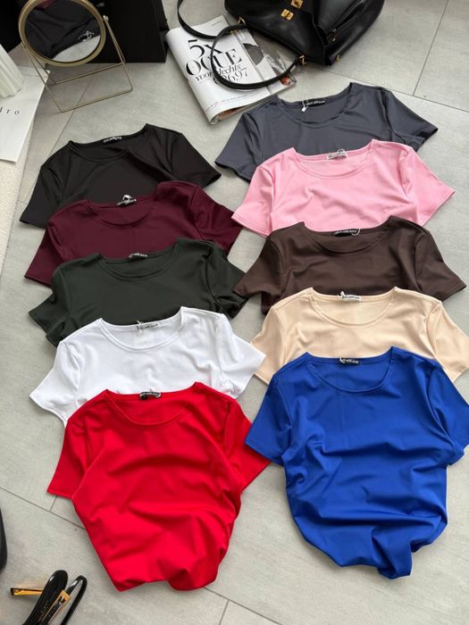 Футболка топ з в стилі скімс