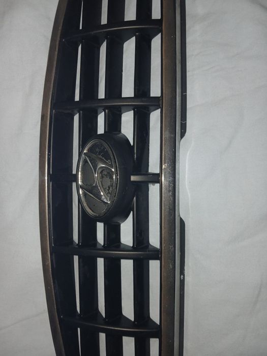 Grelha frontal Hyundai Accent