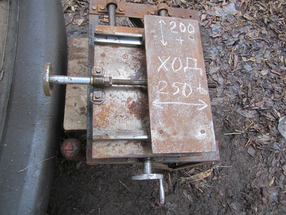 Координатный  стол на станок ,  зажим  станка