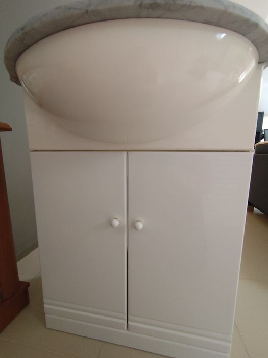 Móvel casa de banho