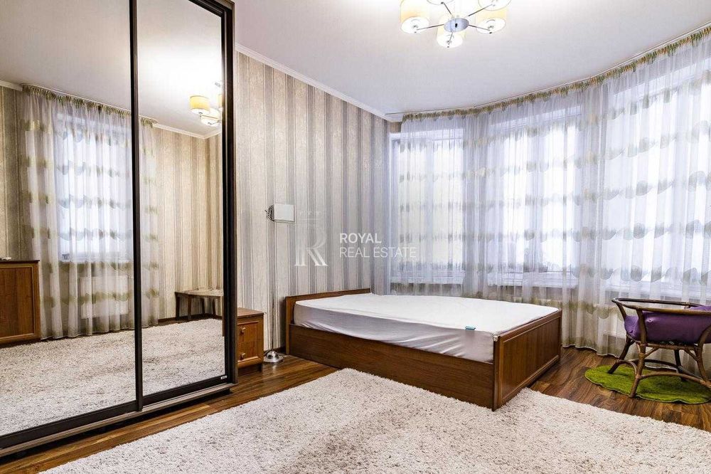 Продаж Будинок Київ Деснянський район вул. Тодося Осмачки 305 м² 5 кімнат Басейн Генератор Камін Тераса Гараж Автономність
