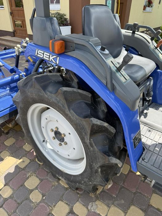 Японский трактор ISEKI SIAL HUNTER 22 — сел и поехал. Состояние огонь