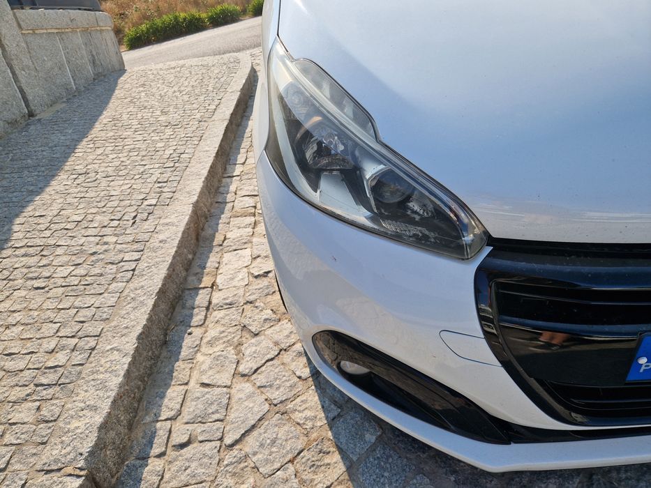 Peugeot 208 — fotografia 7