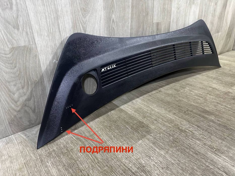 Подкапотная панель Жабо Tesla Model E ( 2017 -2022 г. ) 1081675-00