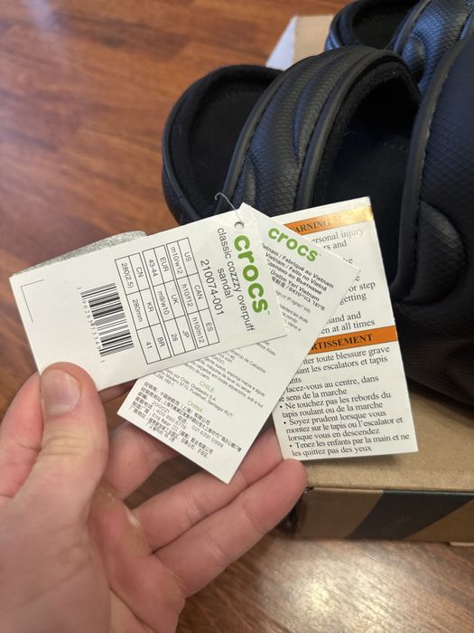 Шльопанці Crocs Classic Cozzzy Overpuff Sandal black, крокси, шлепанцы