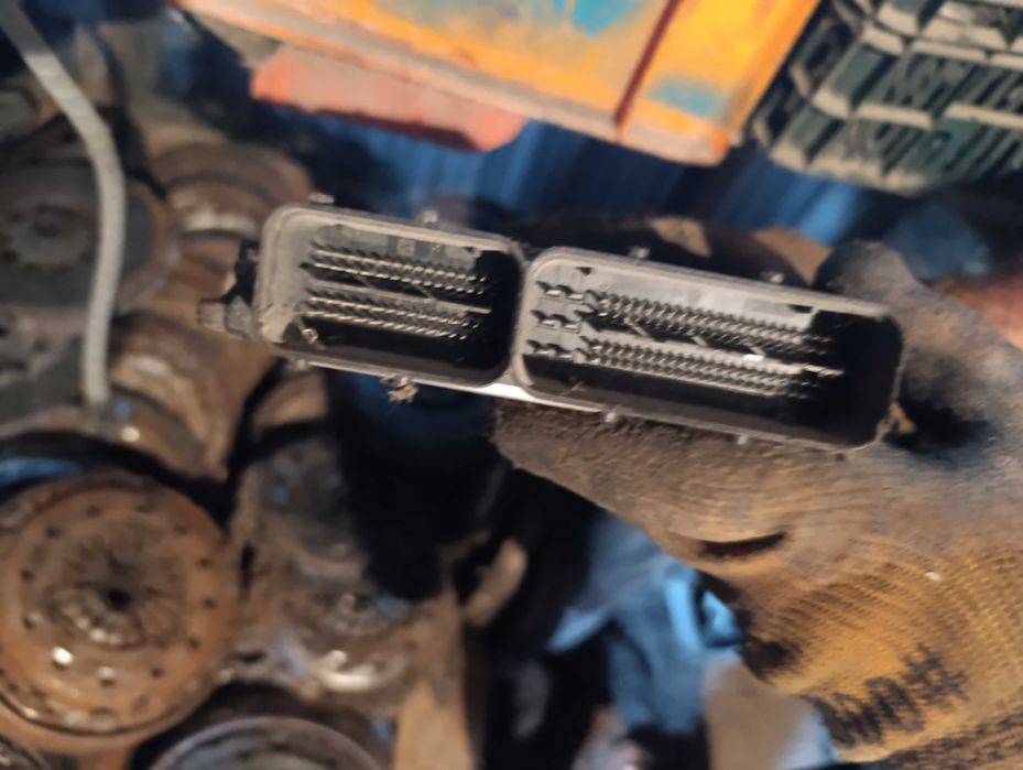 Блок керування двигуном Volkswagen Touareg I