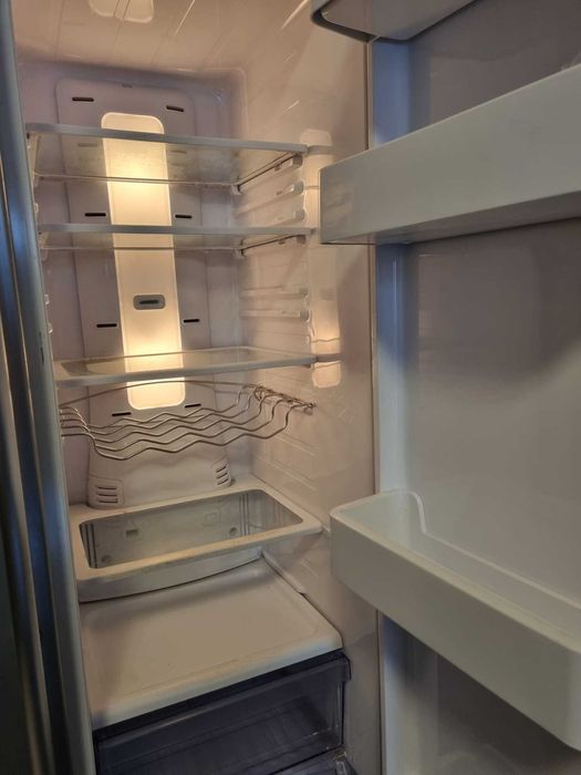 Холодильник Samsung side by side