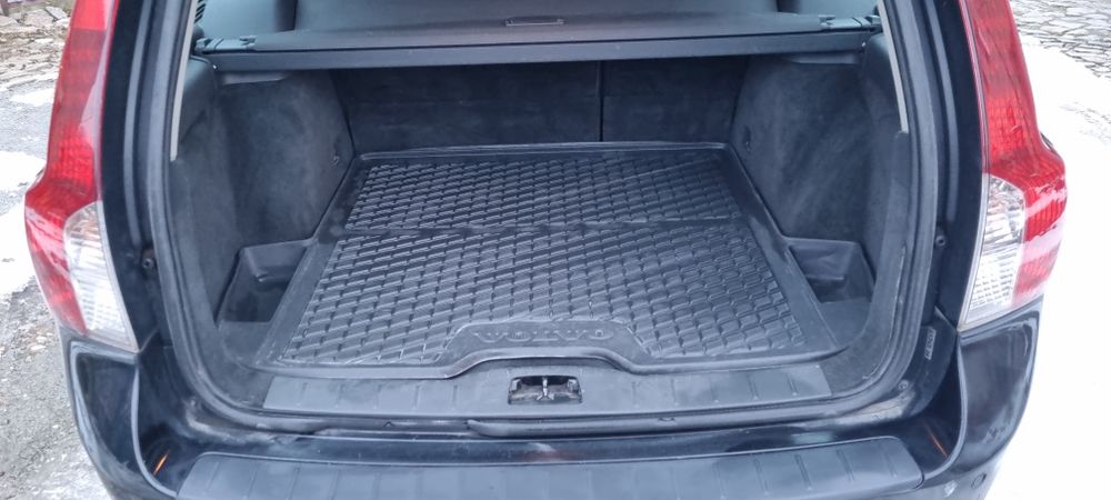 Sprzedam Volvo V50 D5 w bardzo dobrym stanie całe w oryginale