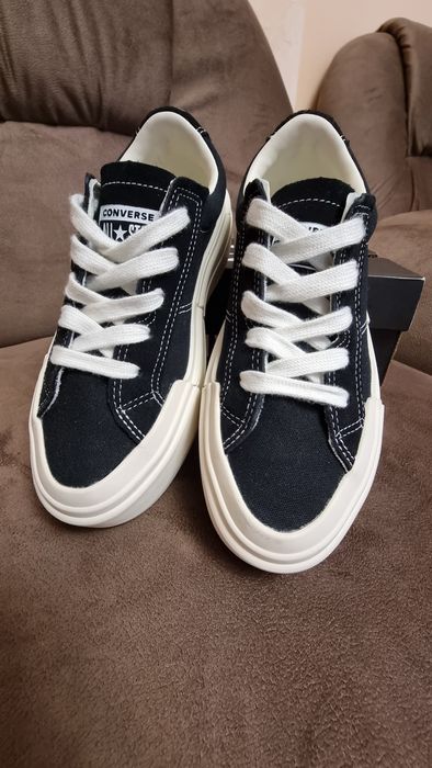 Оригінальні  жіночі  кросівки CONVERSE chuck taylor all star crulse