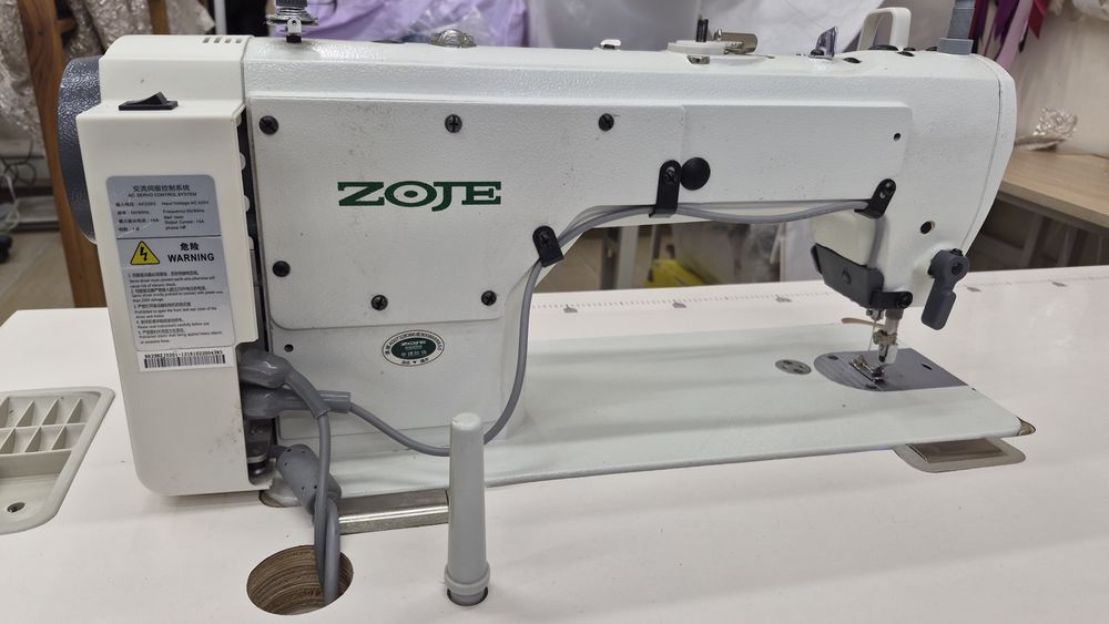 Промислова швейна машина