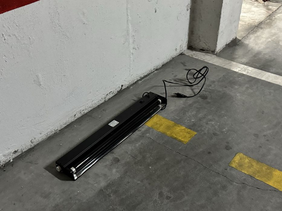 Luz negra roxa para decorar